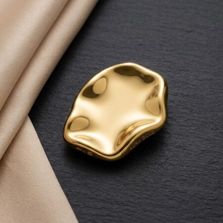 Gold brooch