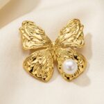 Gold brooch